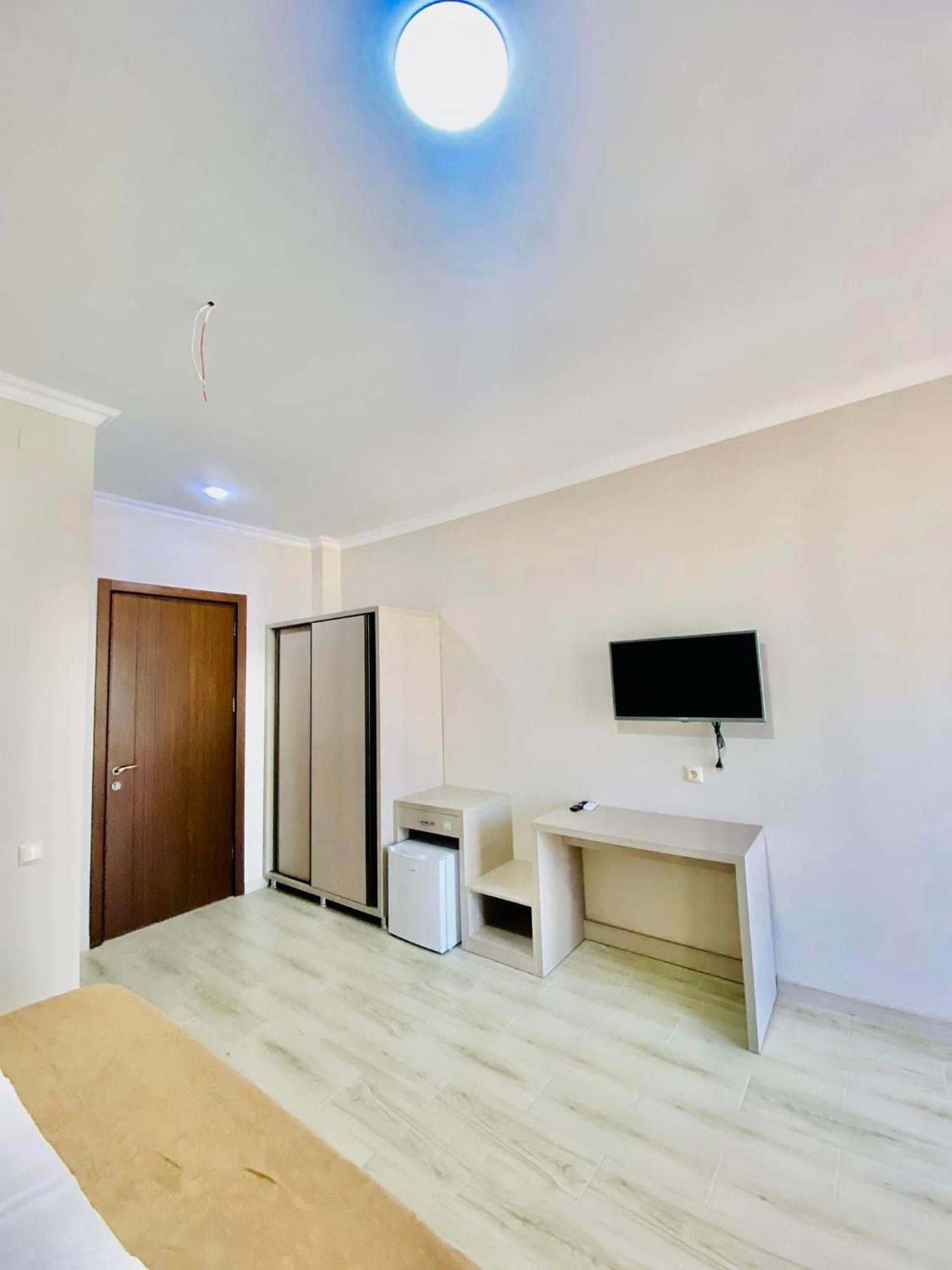 גוניו Hotel Tesa מראה חיצוני תמונה
